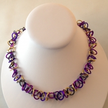 Overtone necklace in Purple mix